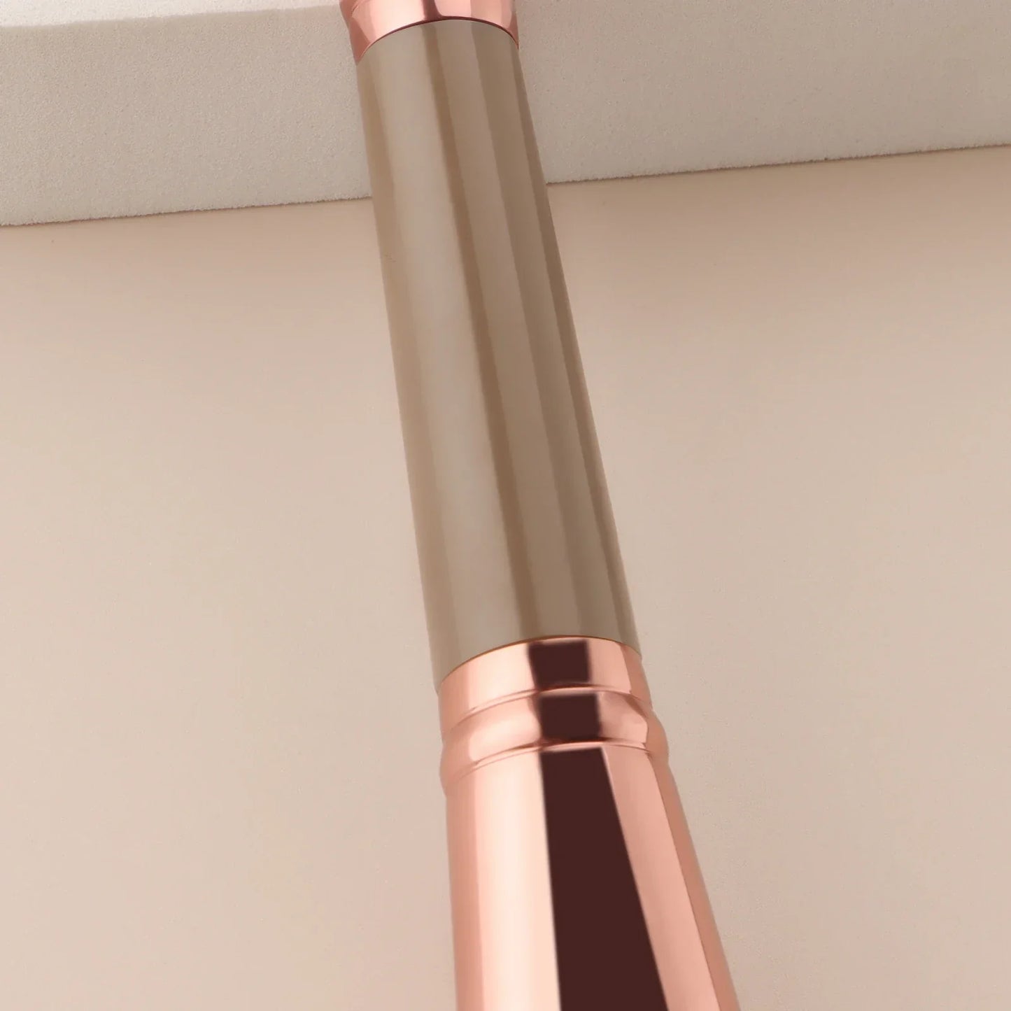 Single Dual-Ended Beauty Brush, Round Blush Brush + Large Powder Brush Soft Bristle Facial Makeup Tool
